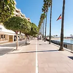 Beachfront With Stunning Sea Views Appartement Marbellac