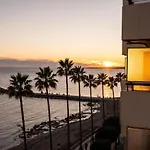 Apartment Beachfront With Stunning Sea Views