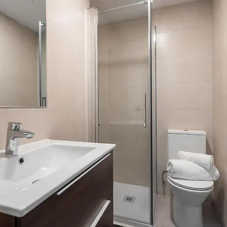 Beachfront With Stunning Sea Views דירה *