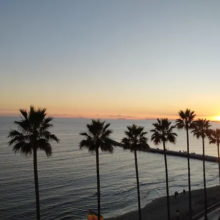 Beachfront With Stunning Sea Views 마르베야