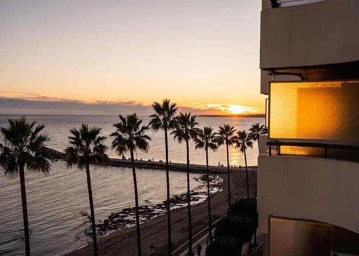 Apartmán Beachfront With Stunning Sea Views