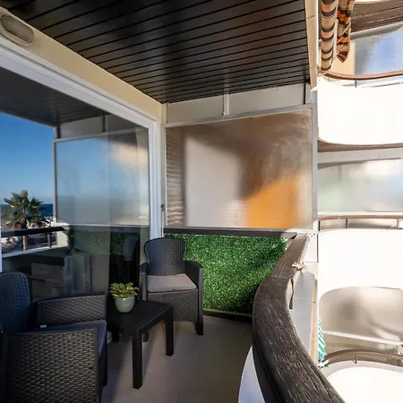 Апартаменты Beachfront With Stunning Sea Views *