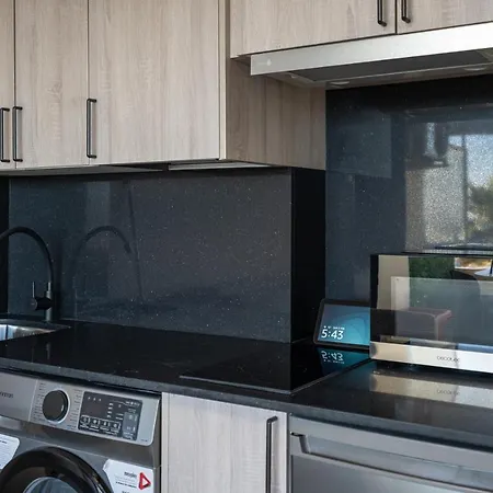 아파트 Beachfront With Stunning Sea Views 마르베야