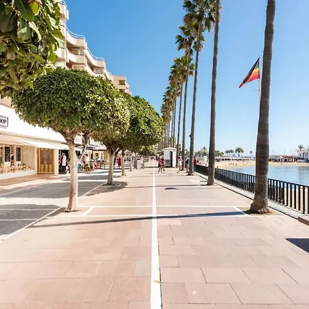 Beachfront With Stunning Sea Views 아파트 마르베야