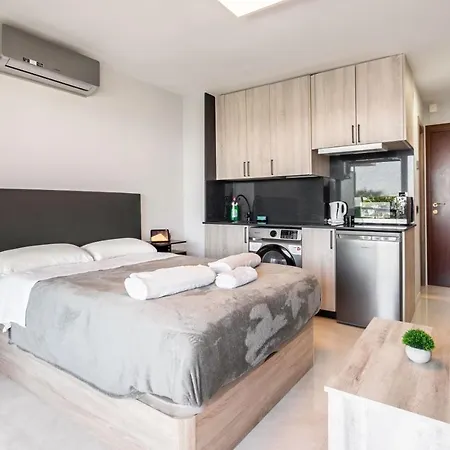 아파트 Beachfront With Stunning Sea Views 마르베야